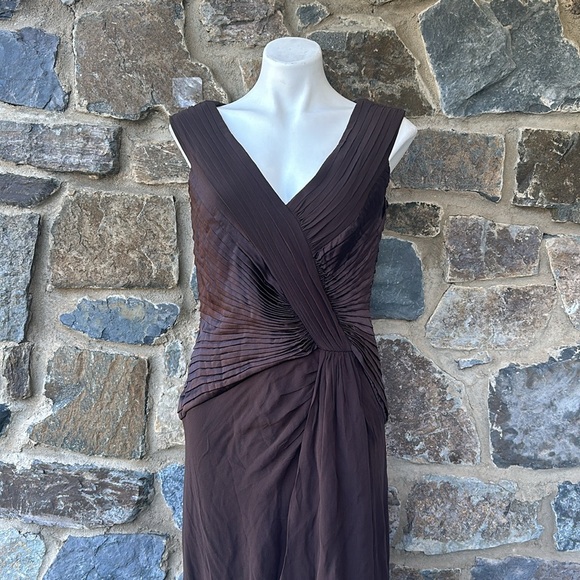 NWOT Tadashi Shoji Collection Silk Chiffon MOTB Dress Brown Pleated Gown size 12 - Picture 2 of 8